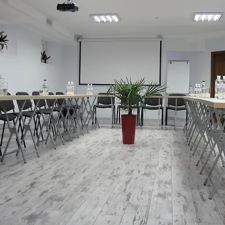 12 Months Mini ホテル オデッサ