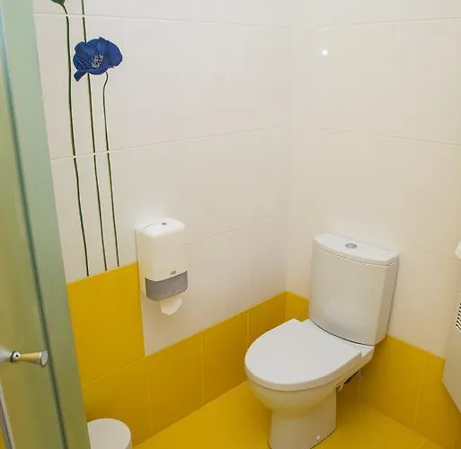 Hotel 12 Months Mini