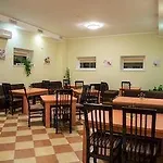 12 Months Mini Ξενοδοχείο