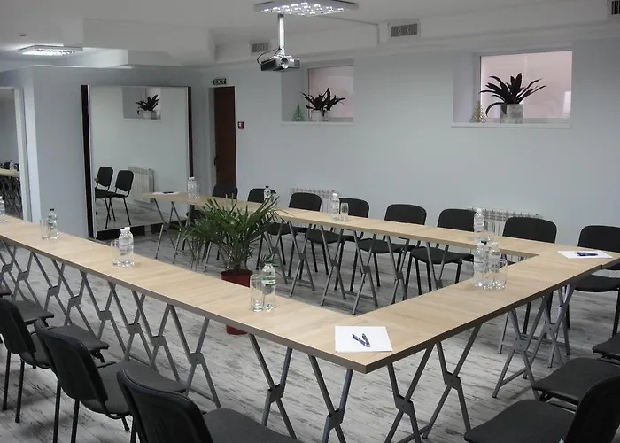 12 Months Mini Szálloda