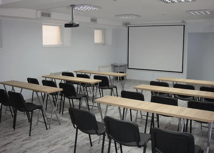 12 Months Mini Szálloda 3*