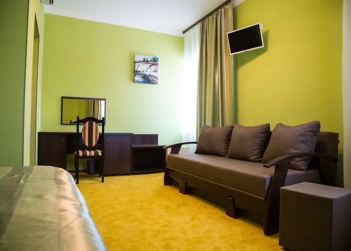 12 Months Mini 3* Odessza