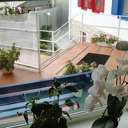 Hotel 12 Months Mini 3*