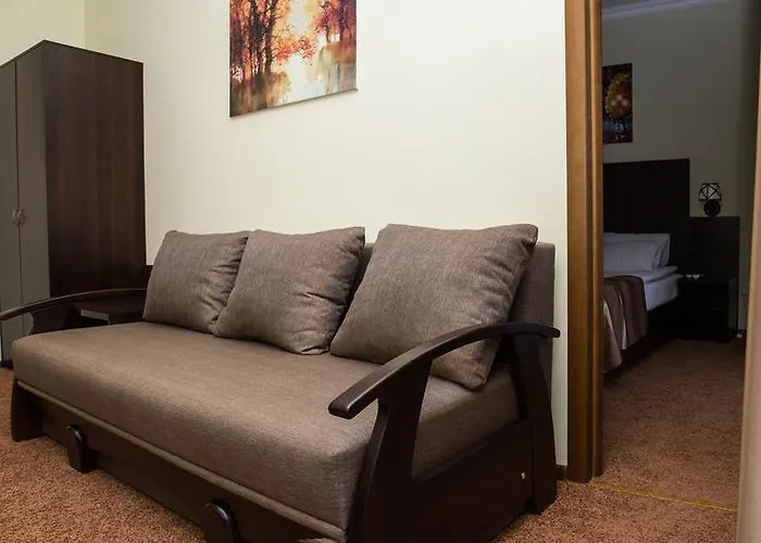 Hotel 12 Months Mini 3*