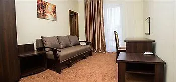 Hotel 12 Months Mini 3*